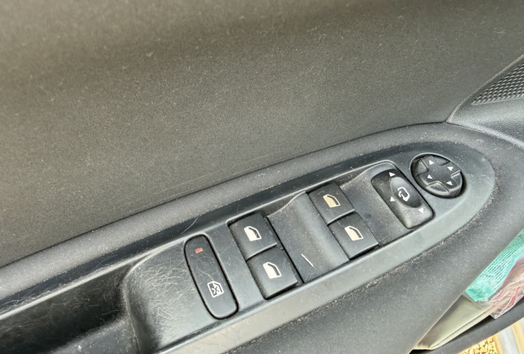 Citroën C4 II 1.6 HDI MILLENIUM 115 