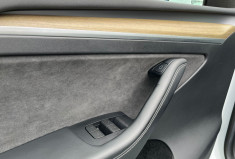 Tesla Model Y Standard RWD Plus MY 22 + option *Pilote automatique pleine capacité*