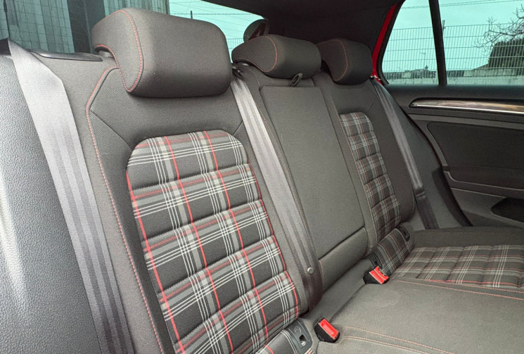 Volkswagen Golf VII GTI 2.0 TFSI DESIGN LUXE  220 / GARANTIE 12 MOIS 