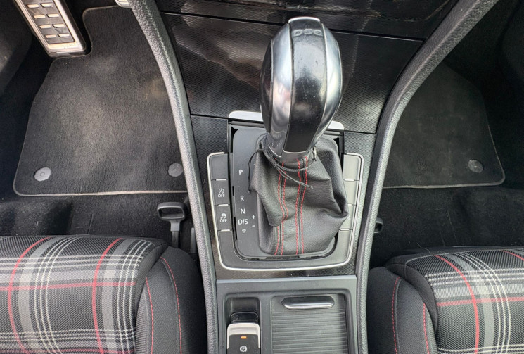 Volkswagen Golf VII GTI 2.0 TFSI DESIGN LUXE  220 / GARANTIE 12 MOIS 