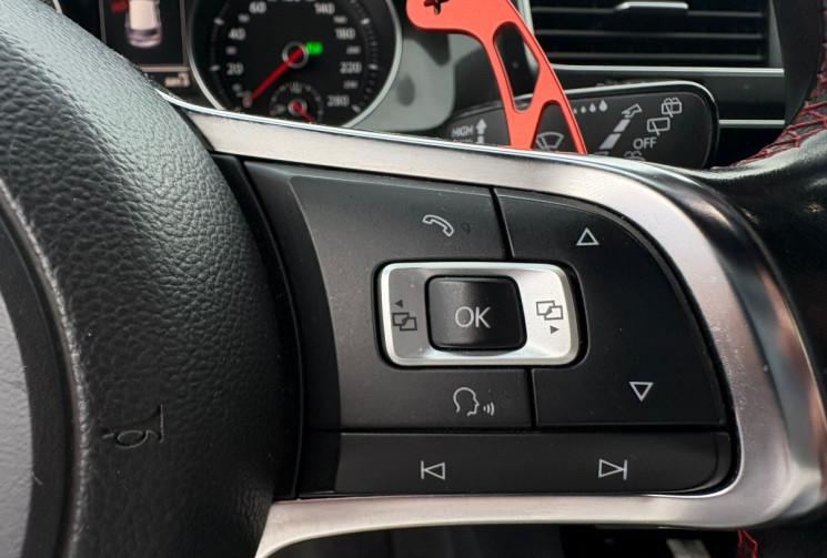 Volkswagen Golf VII GTI 2.0 TFSI DESIGN LUXE  220 / GARANTIE 12 MOIS 