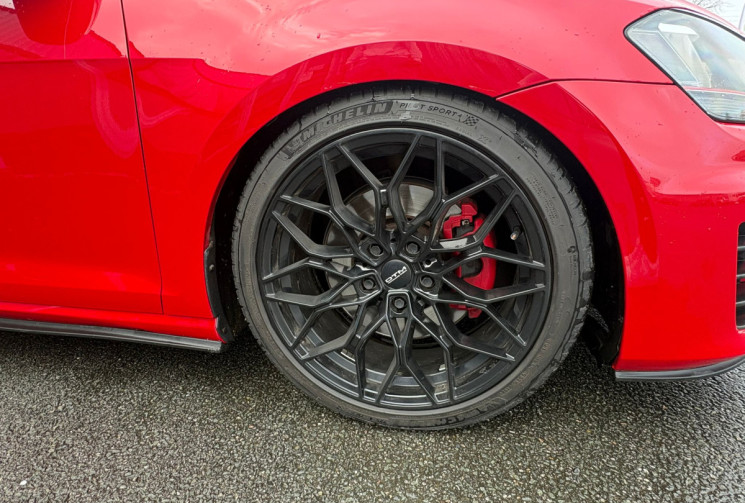 Volkswagen Golf VII GTI 2.0 TFSI DESIGN LUXE  220 / GARANTIE 12 MOIS 