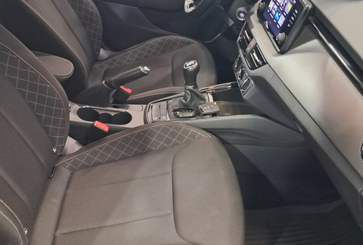 Skoda Kamiq 1.0 TSI EVO 110 YOUNG EDITION CAMERA  - entretien à jour