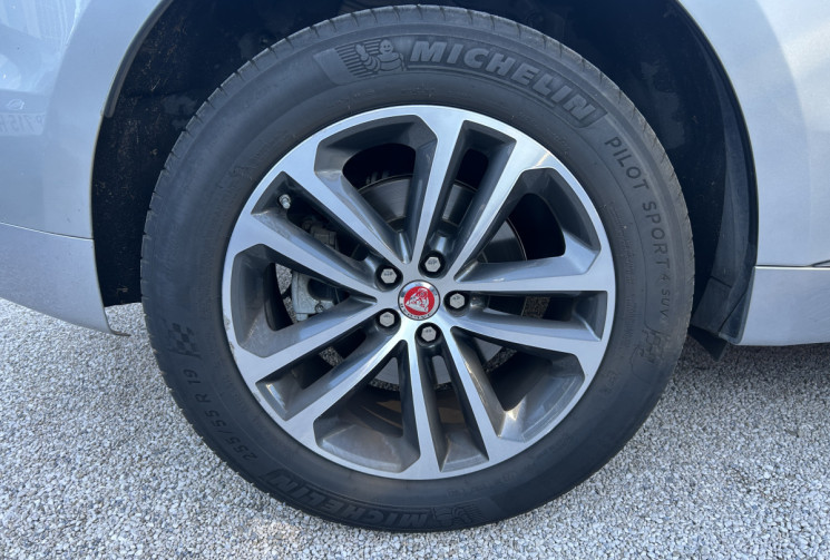 Jaguar F-Pace 2.0 D180 AWD R-SPORT BVA9 * TOIT OUVRANT * FEUX LED * CAMERA