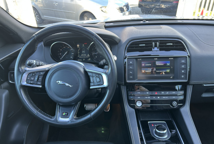 Jaguar F-Pace 2.0 D180 AWD R-SPORT BVA9 * TOIT OUVRANT * FEUX LED * CAMERA