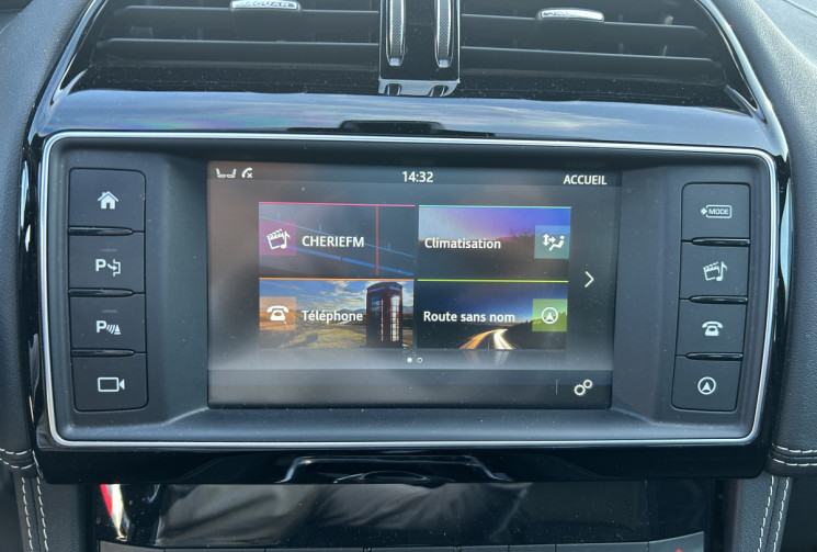 Jaguar F-Pace 2.0 D180 AWD R-SPORT BVA9 * TOIT OUVRANT * FEUX LED * CAMERA