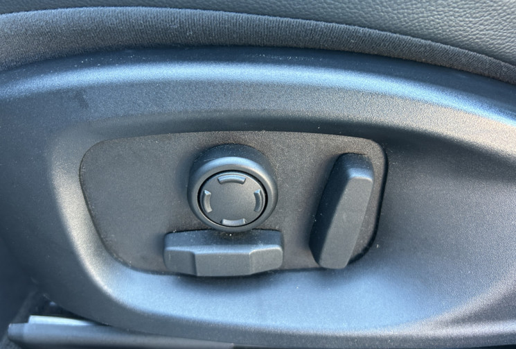 Jaguar F-Pace 2.0 D180 AWD R-SPORT BVA9 * TOIT OUVRANT * FEUX LED * CAMERA