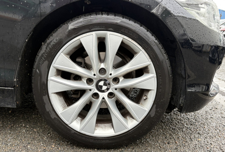 BMW Série 1 116d F20 LCI Urban chic 109cv * Steptronic  8 * Toit Ouvrant * Carplay * Radars Av Ar