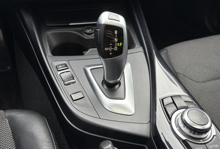 BMW Série 1 116d F20 LCI Urban chic 109cv * Steptronic  8 * Toit Ouvrant * Carplay * Radars Av Ar