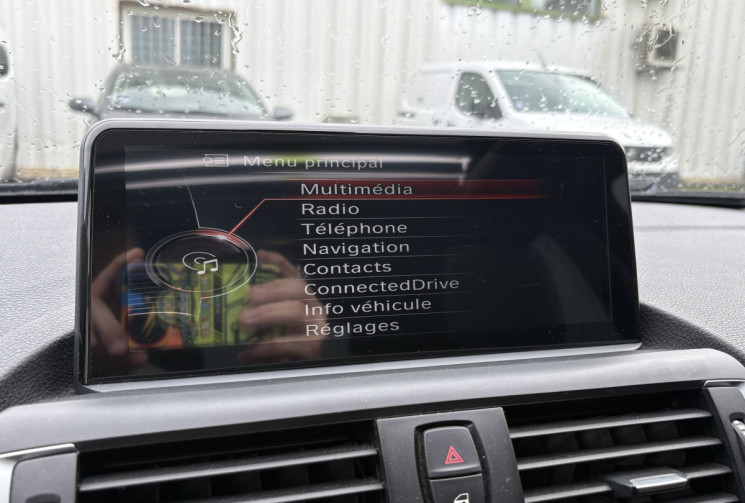 BMW Série 1 116d F20 LCI Urban chic 116cv * Steptronic  8 * Toit Ouvrant * Carplay * Radars Av Ar