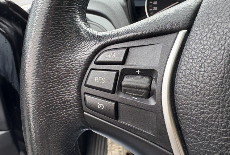 BMW Série 1 116d F20 LCI Urban chic 109cv * Steptronic  8 * Toit Ouvrant * Carplay * Radars Av Ar