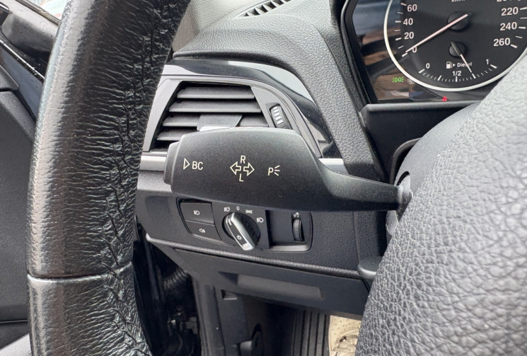 BMW Série 1 116d F20 LCI Urban chic 116cv * Steptronic  8 * Toit Ouvrant * Carplay * Radars Av Ar