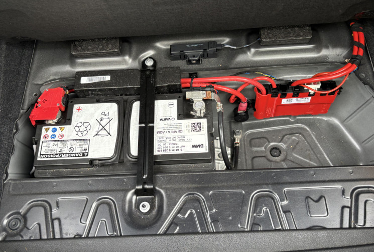 BMW Série 1 116d F20 LCI Urban chic 116cv * Steptronic  8 * Toit Ouvrant * Carplay * Radars Av Ar