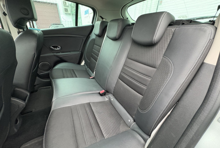 Renault Megane III BOSE 130cv TCE * Ecran * Caméra * Régulateur * Entretien Complet