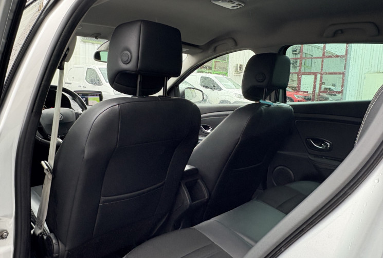 Renault Megane III BOSE 130cv TCE * Ecran * Caméra * Régulateur * Entretien Complet