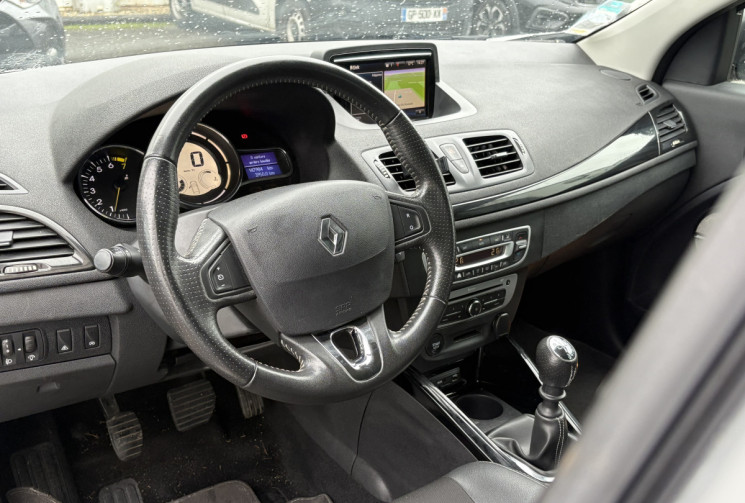 Renault Megane III BOSE 130cv TCE * Ecran * Caméra * Régulateur * Entretien Complet