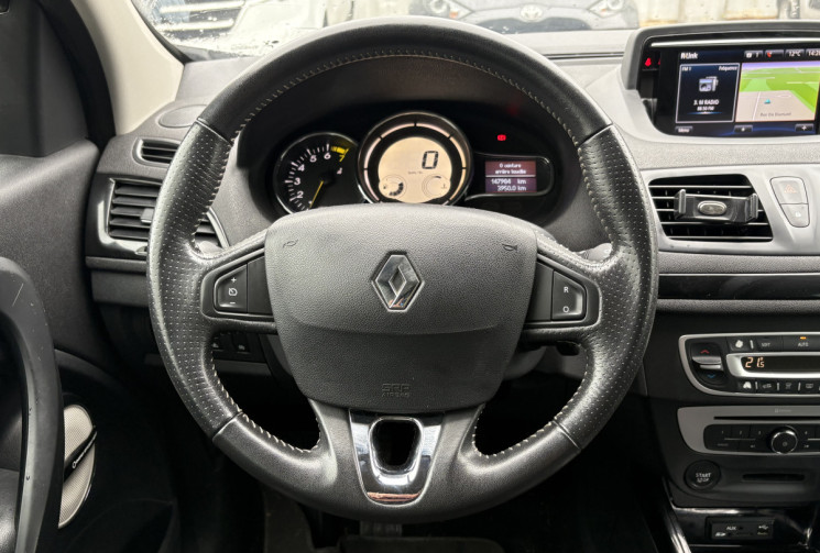 Renault Megane III BOSE 130cv TCE * Ecran * Caméra * Régulateur * Entretien Complet