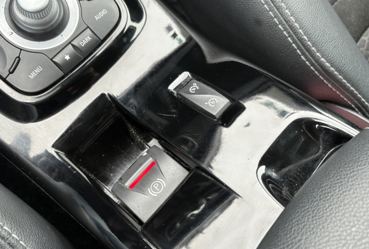 Renault Megane III BOSE 130cv TCE * Ecran * Caméra * Régulateur * Entretien Complet