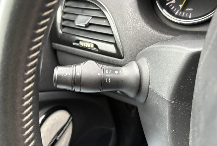 Renault Megane III BOSE 130cv TCE * Ecran * Caméra * Régulateur * Entretien Complet