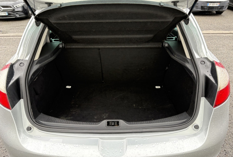 Renault Megane III BOSE 130cv TCE * Ecran * Caméra * Régulateur * Entretien Complet