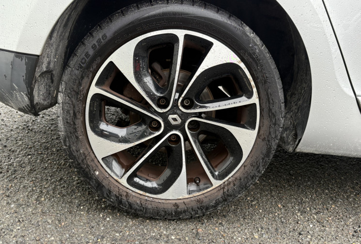 Renault Megane III BOSE 130cv TCE * Ecran * Caméra * Régulateur * Entretien Complet