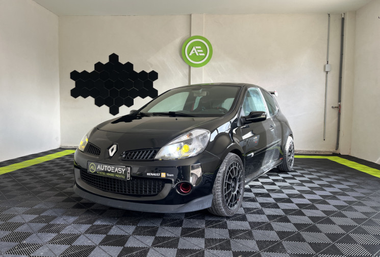 Renault Clio 3RS 2.0 16v Renault Sport F1 Team 