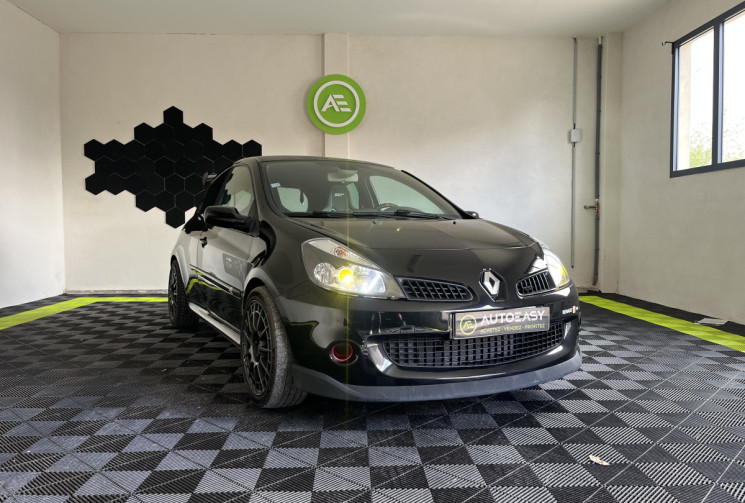 Renault Clio 3RS 2.0 16v Renault Sport F1 Team 