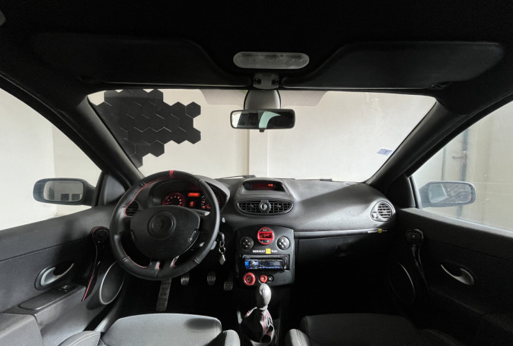 Renault Clio 3RS 2.0 16v Renault Sport F1 Team 