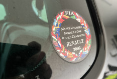 Renault Clio 3RS 2.0 16v Renault Sport F1 Team 