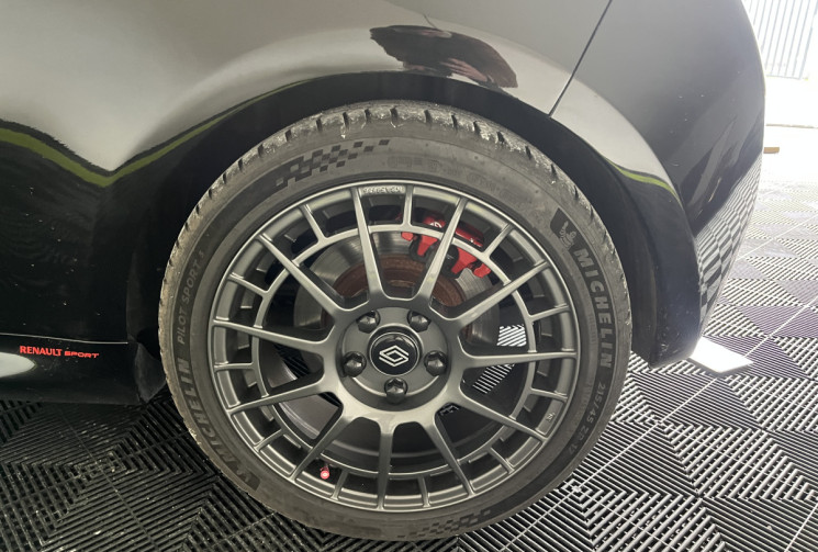 Renault Clio 3RS 2.0 16v Renault Sport F1 Team 