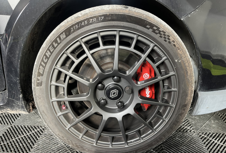 Renault Clio 3RS 2.0 16v Renault Sport F1 Team 