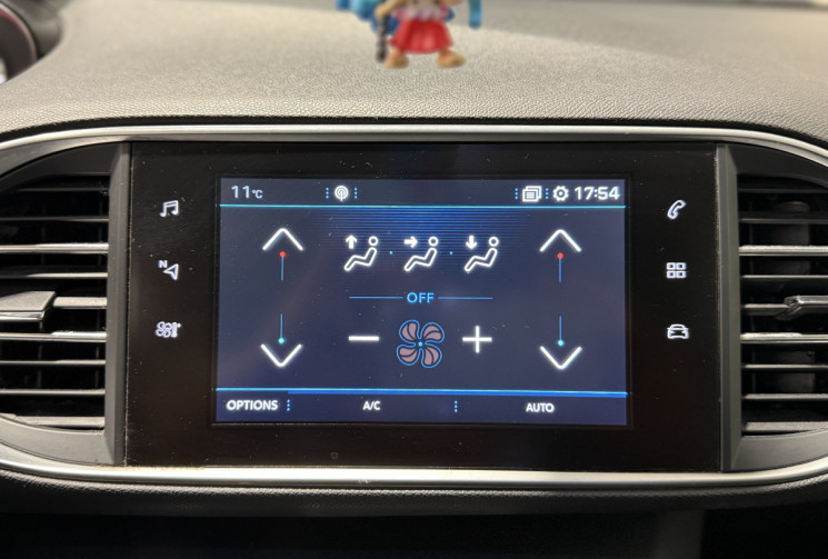 Peugeot 308 EAT8 ACTIVE TOIT PANORAMIQUE / SIEGES CHAUFFANTS DISTRIB OK