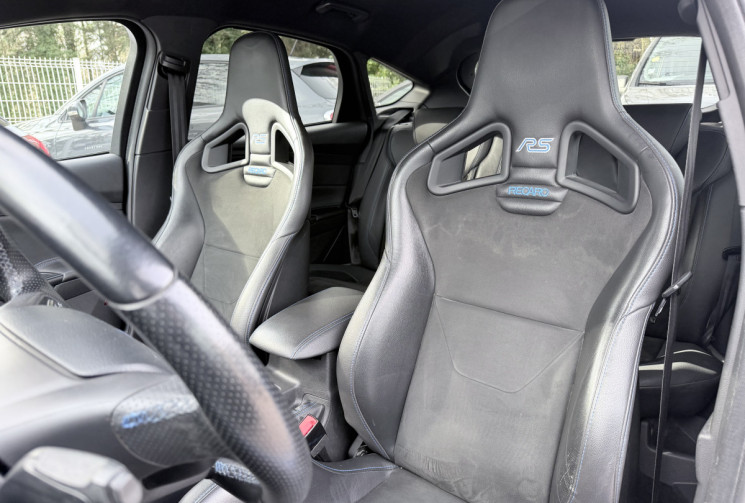 Ford Focus RS MK3 2.3 EcoBoost 350