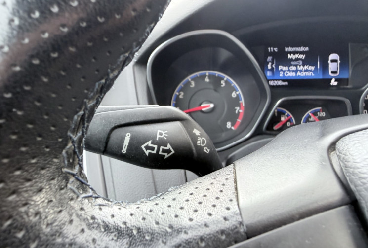 Ford Focus RS MK3 2.3 EcoBoost 350 * Moteur 73000 km / Recaro / Ligne Miltek / Caméra 