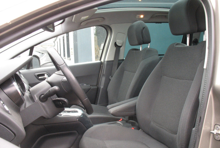 Peugeot 5008 1.6 HDi 120 ALLURE EAT6 7 PLACES