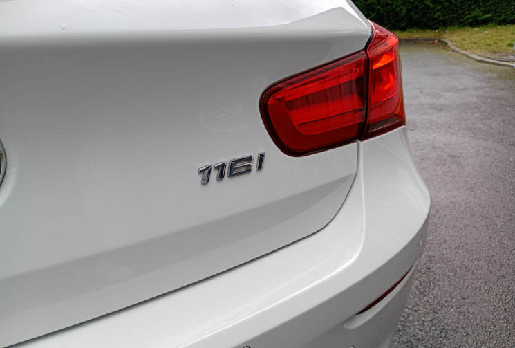 BMW Série 1  BMW SERIE 1 (F21/F20) 116I 109CH LOUNGE