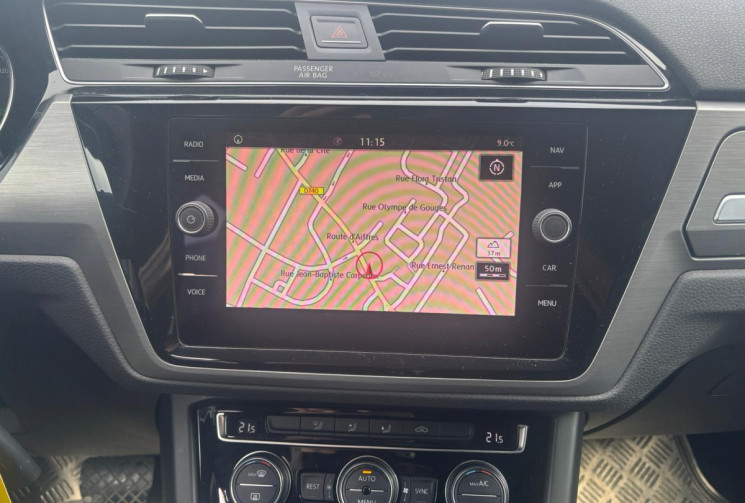 Volkswagen Touran 1.6 TDI 115 CONFORTLINE BUSINESS / CAMERA RECUL / 7 PLACES / CARPLAY