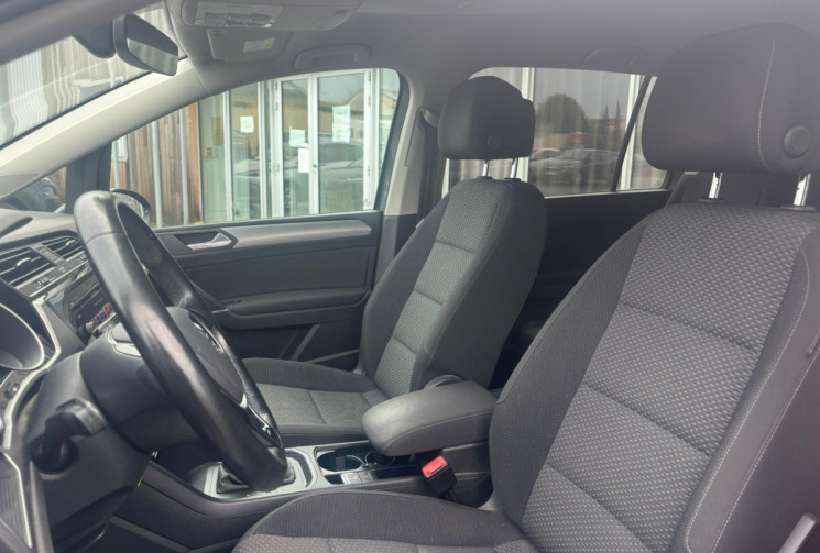 Volkswagen Touran 1.6 TDI 115 CONFORTLINE BUSINESS / CAMERA RECUL / 7 PLACES / CARPLAY