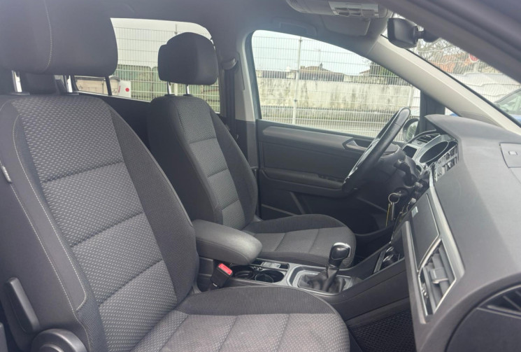 Volkswagen Touran 1.6 TDI 115 CONFORTLINE BUSINESS / CAMERA RECUL / 7 PLACES / CARPLAY