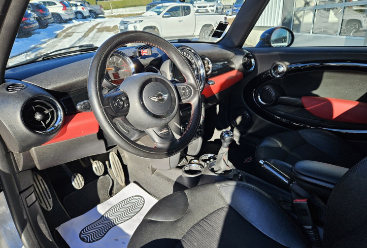 Mini Cooper JOHN COOPER WORKS R56 1.6 211CH 3P BVM