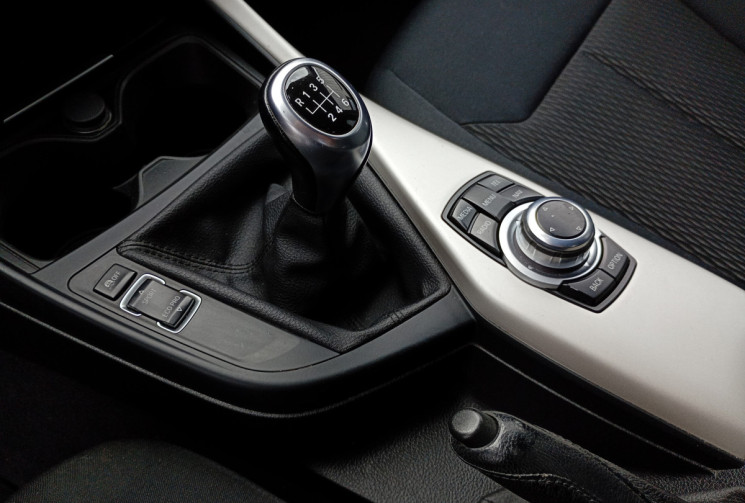 BMW Série 1  BMW SERIE 1 (F21/F20) 116I 109CH LOUNGE