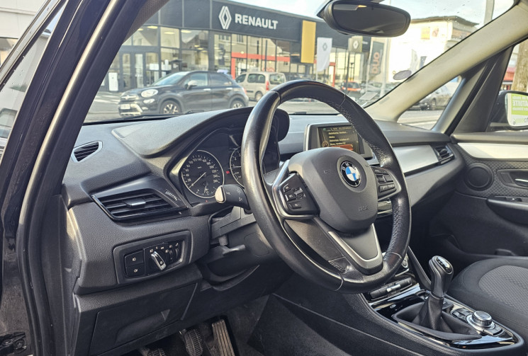BMW SERIE 2 ACTIVETOURER 218i  136 cv SUIVI DISPONIBLE 