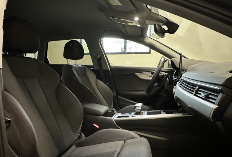 Audi A4 Avant B9 30 TDI 136ch Business line S tronic 7 / 1ERE MAIN / FULL ENTRETIEN AUDI