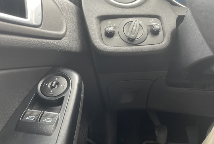 Ford Fiesta 1.25 Duratec 82 cv Trend Distribution neuve* Ct Vierge refait pour la vente 