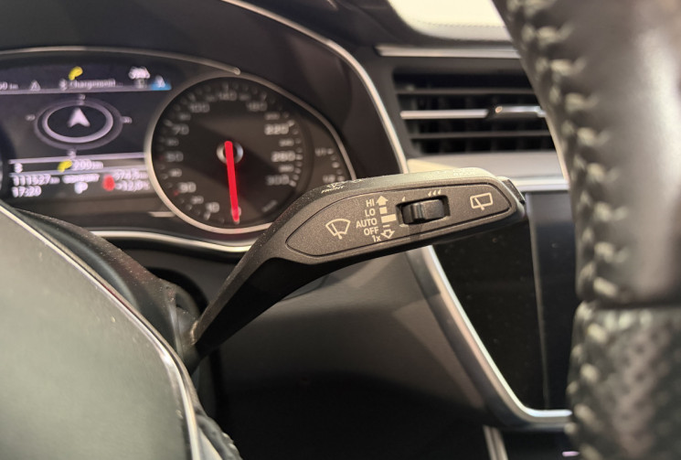 Audi A6 Avant 40 TDI 204 ch S line S tronic 7 – entretien complet – attelage – toit ouvrant