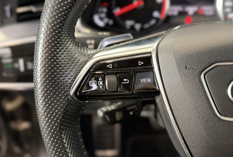 Audi A6 Avant 40 TDI 204 ch S line S tronic 7 – entretien complet – attelage – toit ouvrant