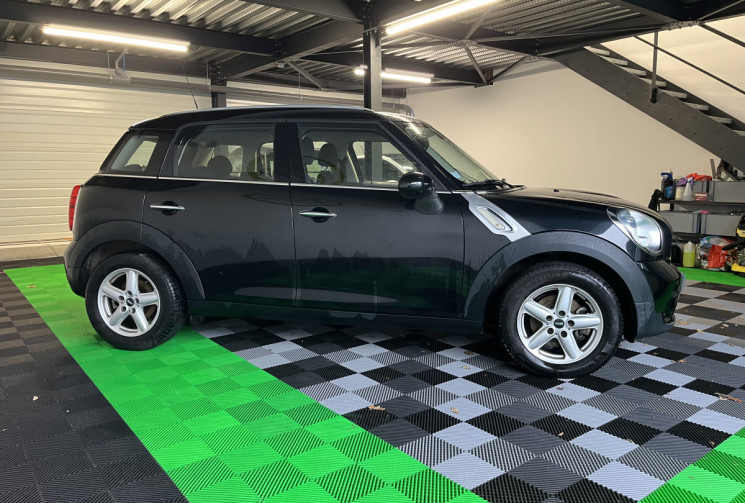 Mini Countryman 1.6 Cooper Red Hot Chili / PREMIERE MAIN / SUIVI EXCLUSIF BMW