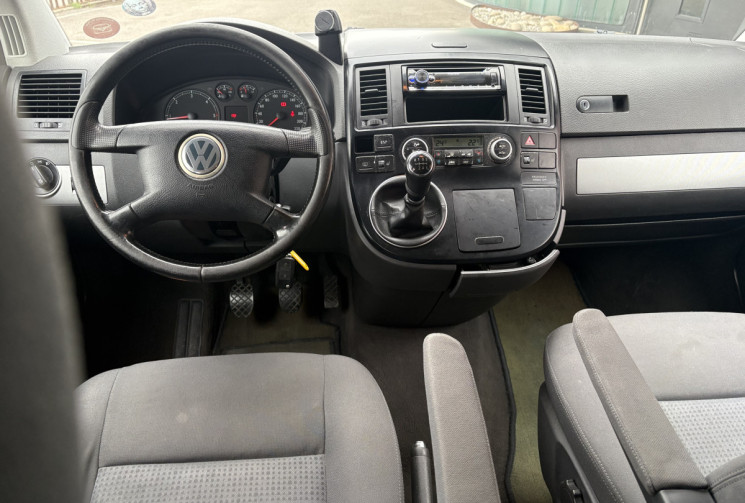 Volkswagen Multivan T5 2.5 TDI 174cv / Entretien suivi /  ( Transporteur Combi Caravelle etc)