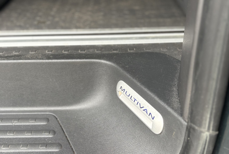 Volkswagen Multivan T5 2.5 TDI 174cv / Entretien suivi /  ( Transporteur Combi Caravelle transporter