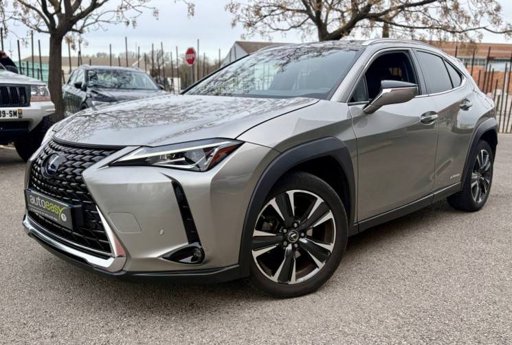 Lexus UX 250h Hybrid PREMIUM Edition MY21 / Tres bon état / 
